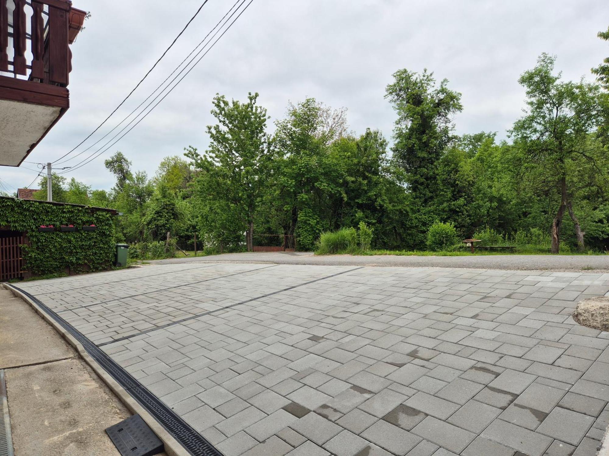 Rooms Garden Slunj Bagian luar foto
